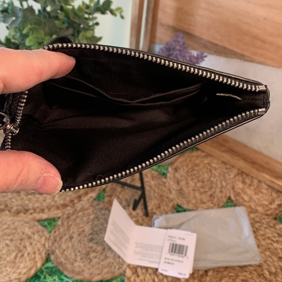 Coach, Horse and carriage Glitter Wristlet, NWT - Picture 10 of 15